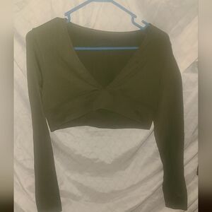 Garage size L green crop top.